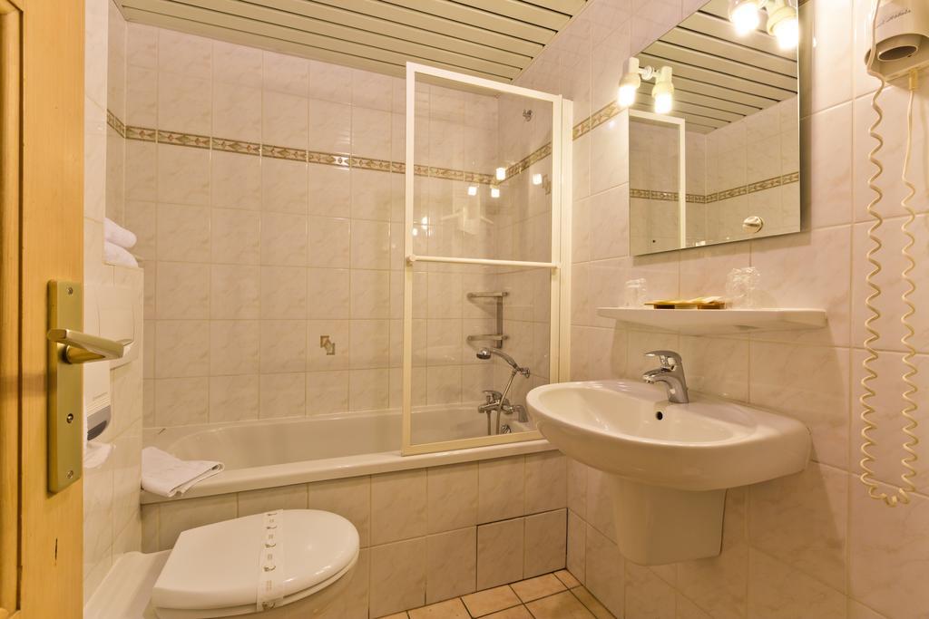 Hotel La Montagne Ла Клусаз Екстериор снимка