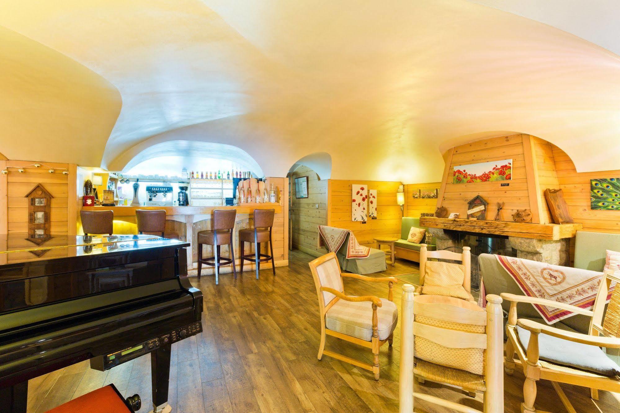 Hotel La Montagne Ла Клусаз Екстериор снимка